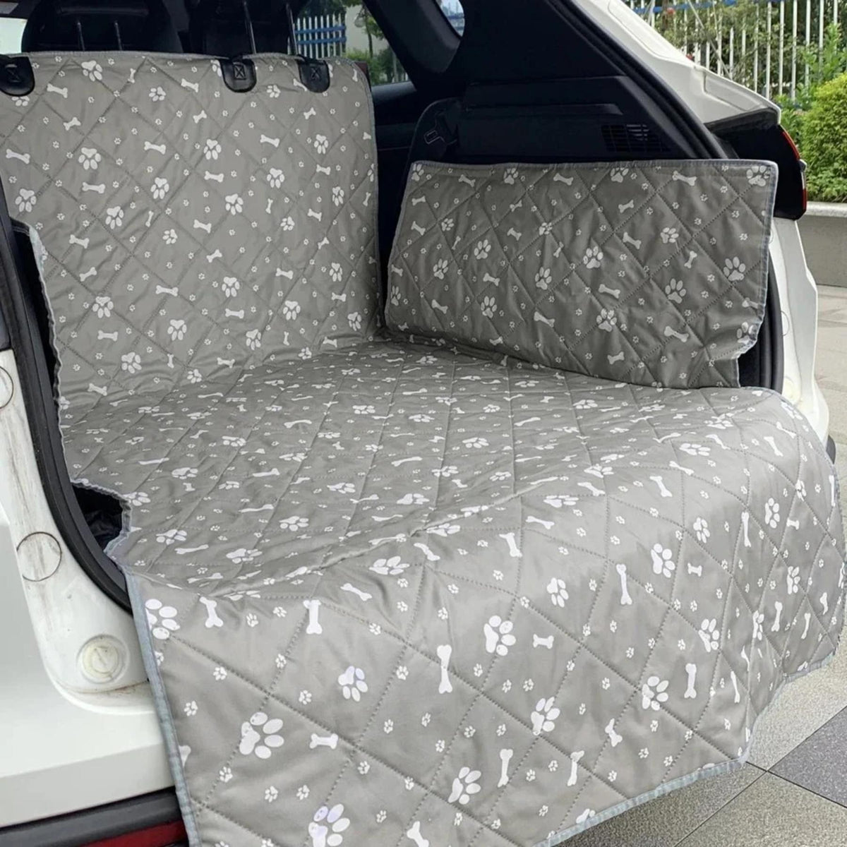 CargoShield - Waterafstotende kofferbakbeschermer hond voor elke SUV