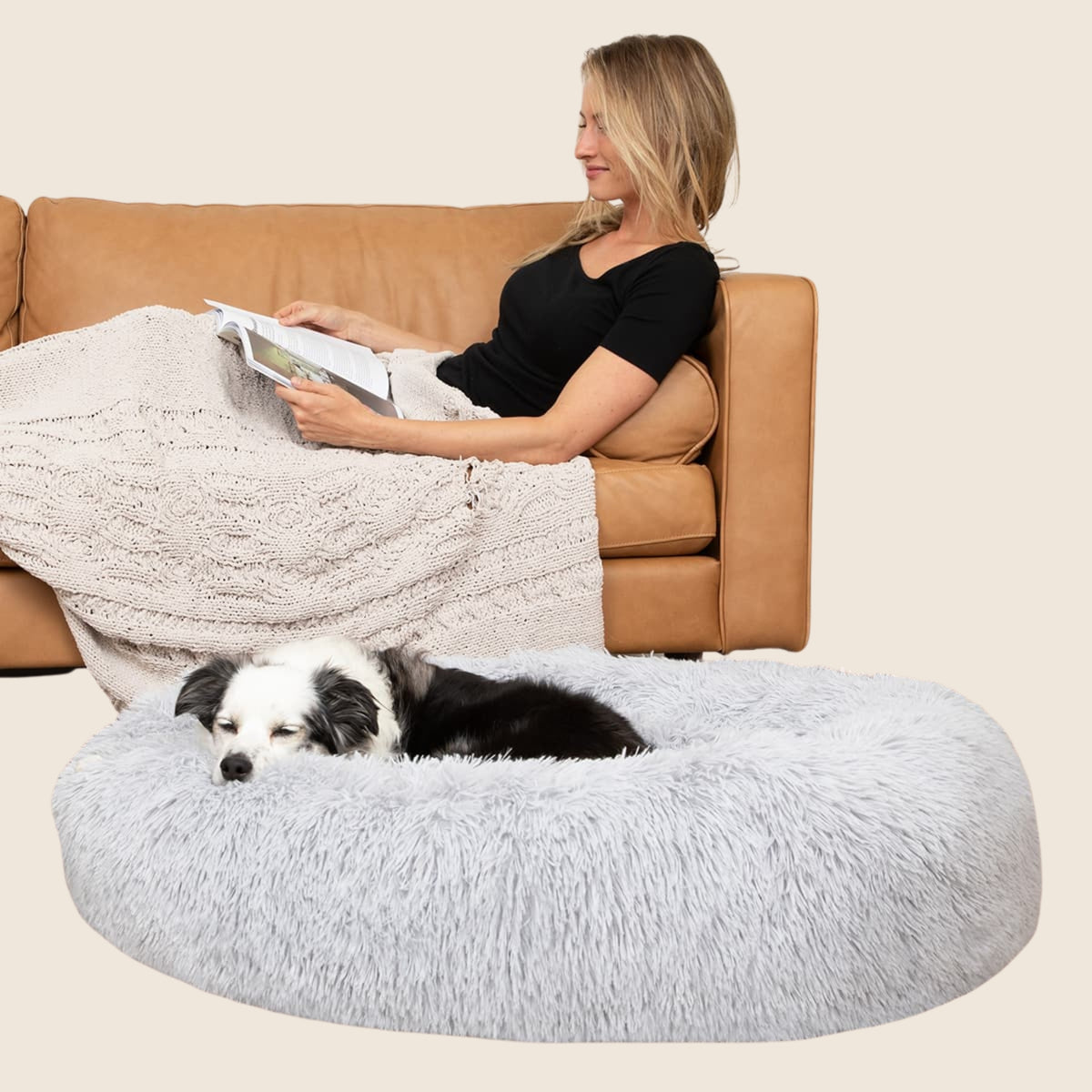 DreamNest op beige achtergrond