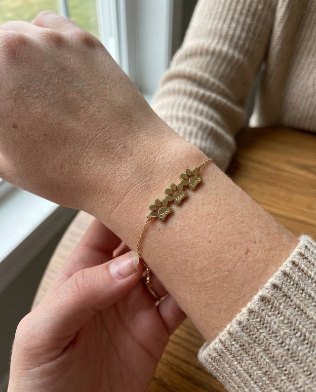 Klantfoto PawBond pootjesarmband van Wendy T.